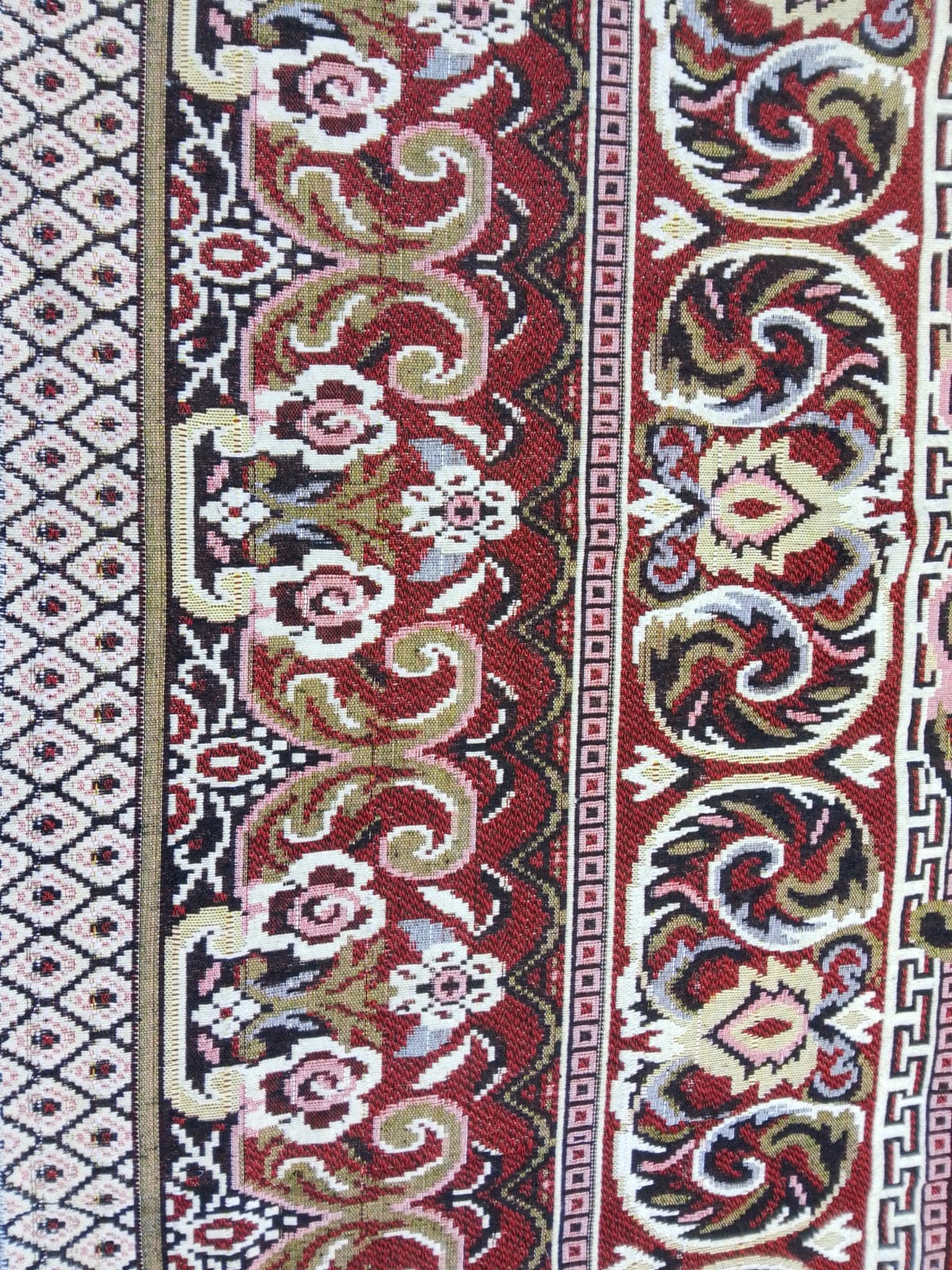 Traditional Multani Jazem – 9x10 Ft & 9x11 Ft – Traditional Persian Floral Medallion Design