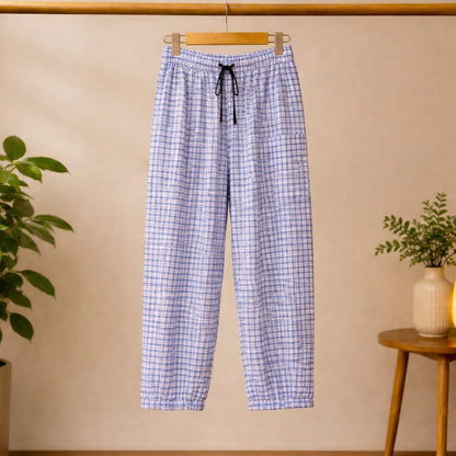 Stylish cargo Four packets Trousers colours (1 .BLUE AND WHITE CHECK 2.BLACK AND WHITE CHECK 3 .RED AND WHITE BLACK CHECK 4. WHITE AND BLACK CHECK )