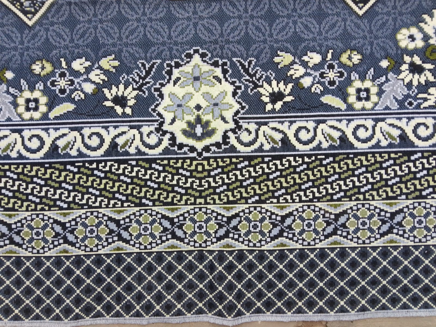 Traditional Multani Jazem – 9x12 Ft – Persian Geometric Medallion Design