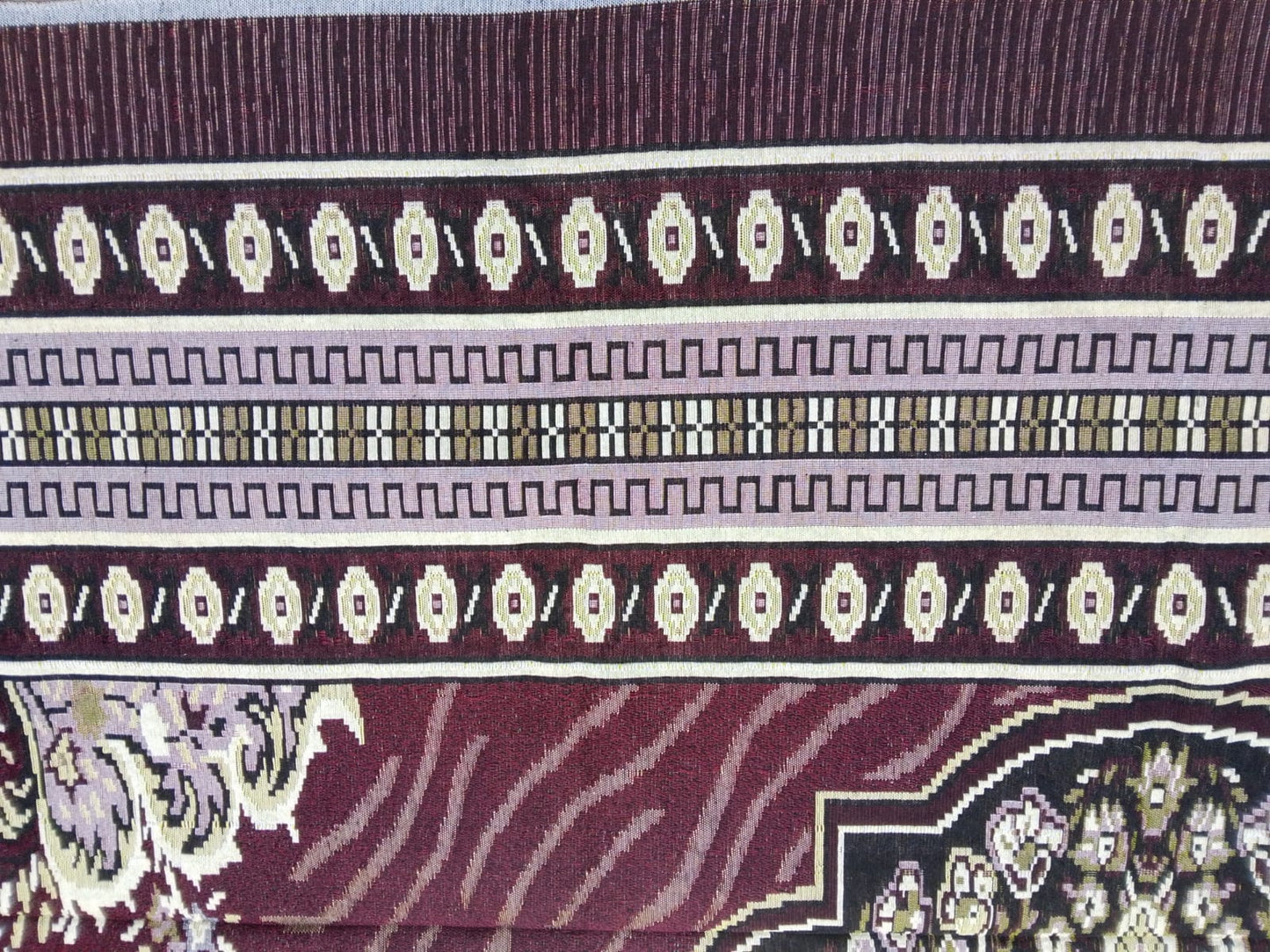 Traditional Multani Jazem – 9x10 Ft & 9x11 – Classic Persian Floral Medallion Design